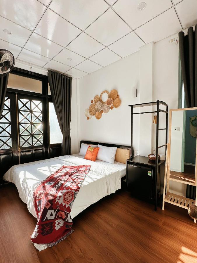 Under The Sun Homestay Хуе Екстериор снимка
